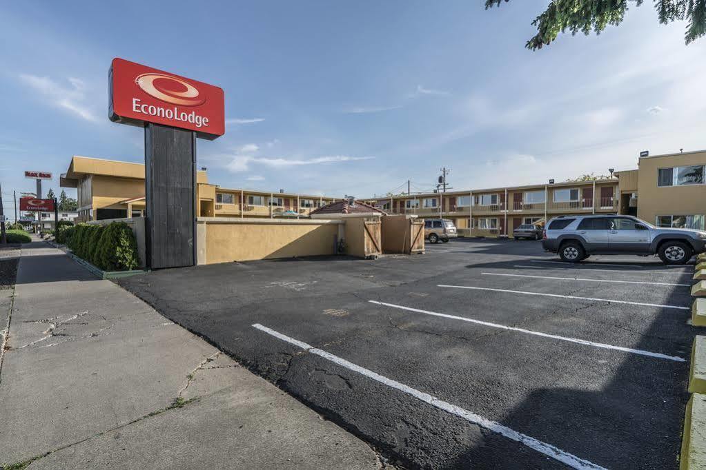 Holiday Lodge Yakima Motel 3*