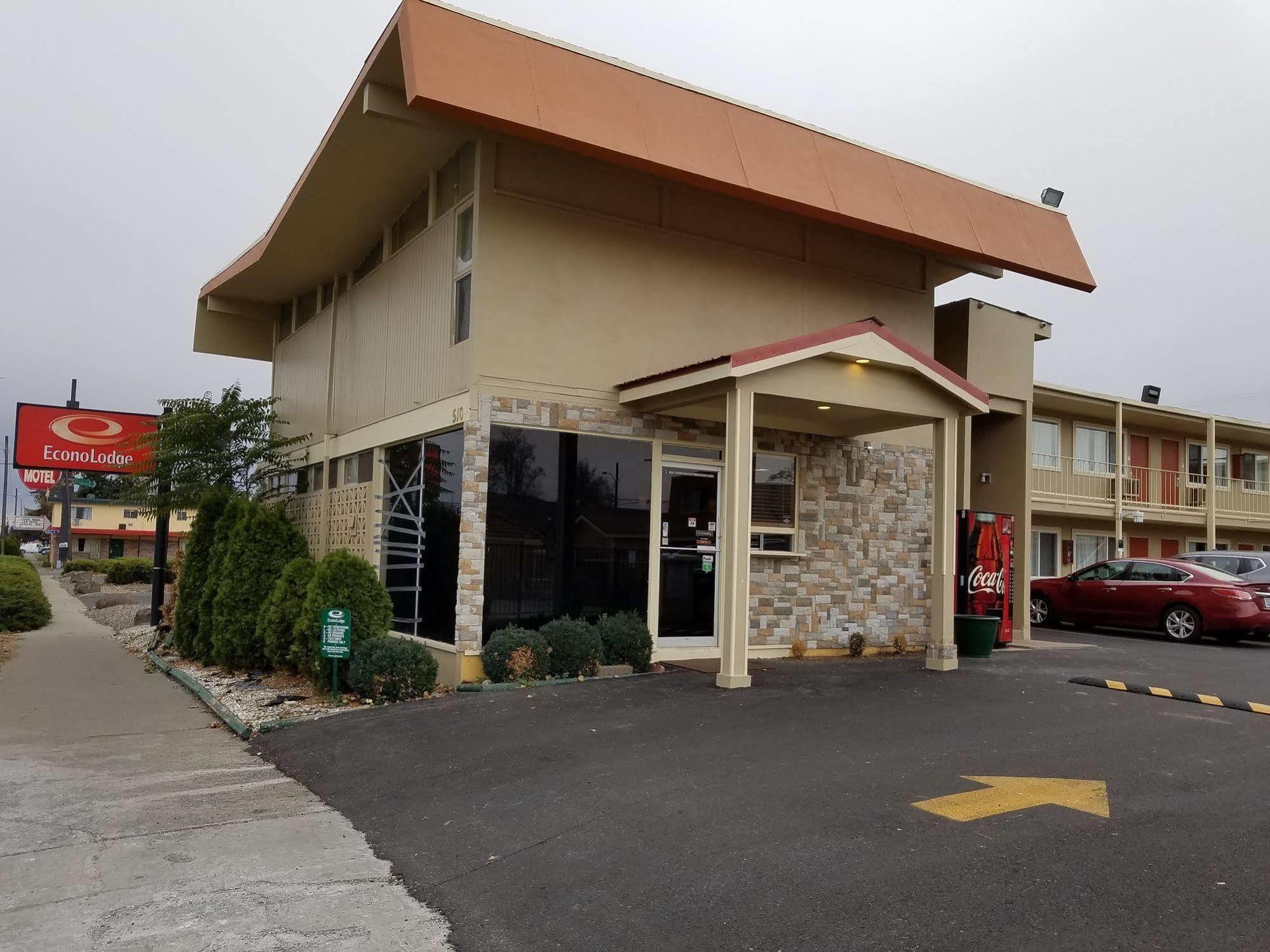 Holiday Lodge Yakima Motel 3*