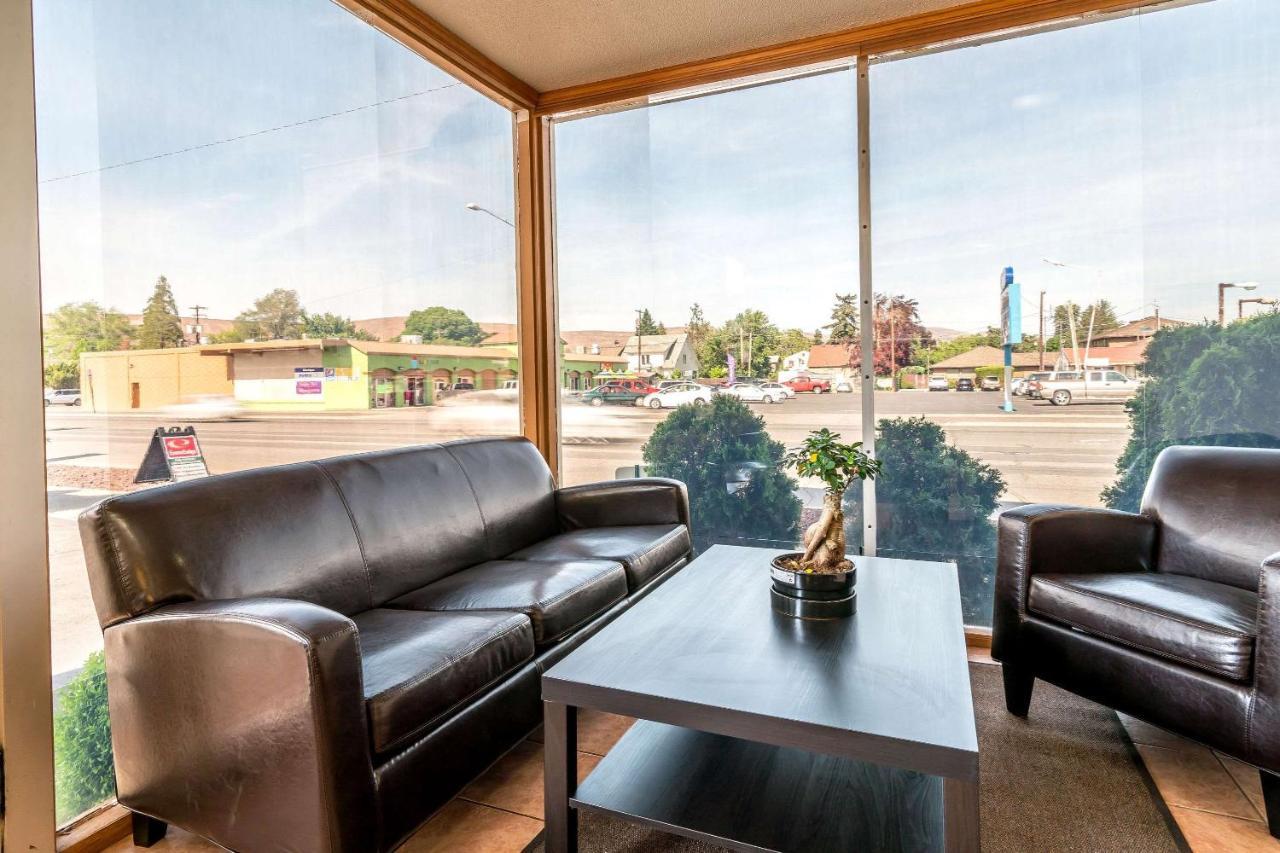 Holiday Lodge Yakima Motel