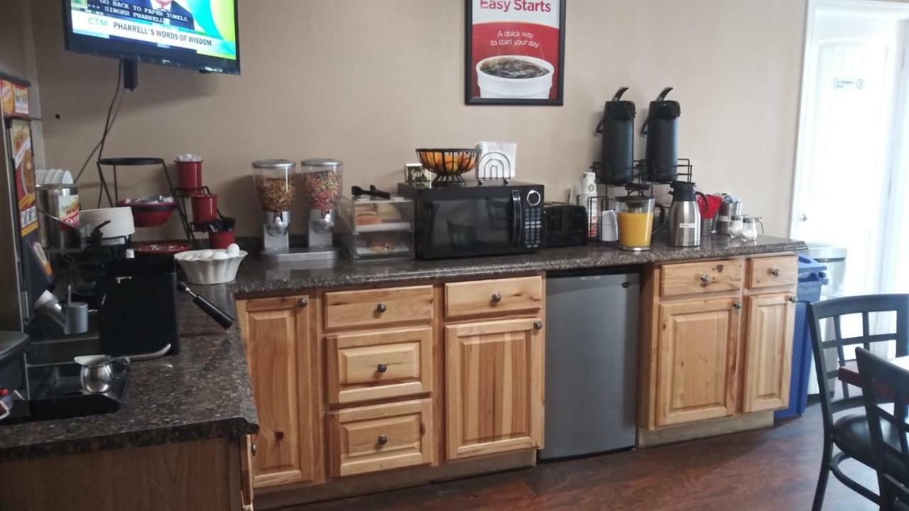 Holiday Lodge Yakima Motel 3*